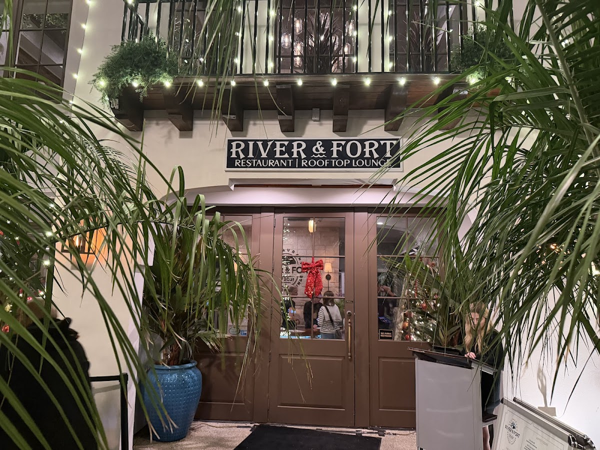 River & Fort Restaurant & Roof Top Lounge